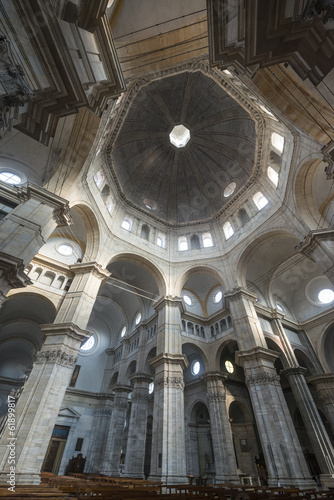 Pavia  cathedral interior