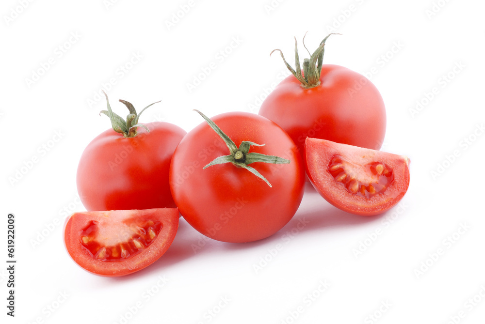 pomodori rossi maturi su sfondo bianco pomodori rossi maturi su sfondo bianco