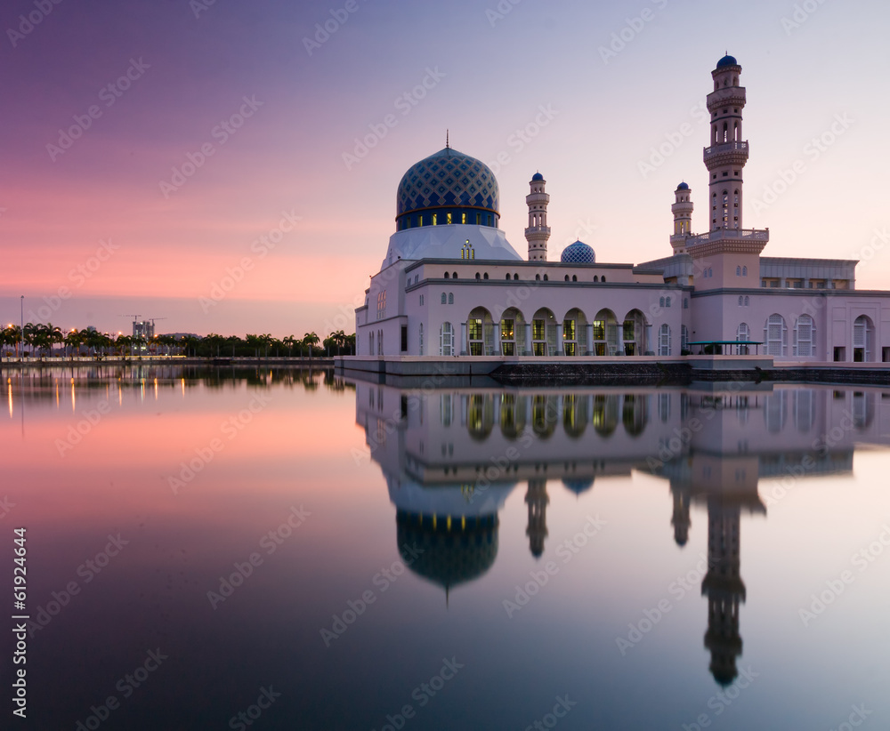 Kota Kinabalu mosque at sunrise in Sabah, Borneo, Malaysia