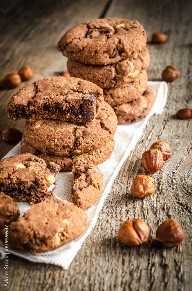 Fototapeta premium Dark chocolate and hazelnut cookies