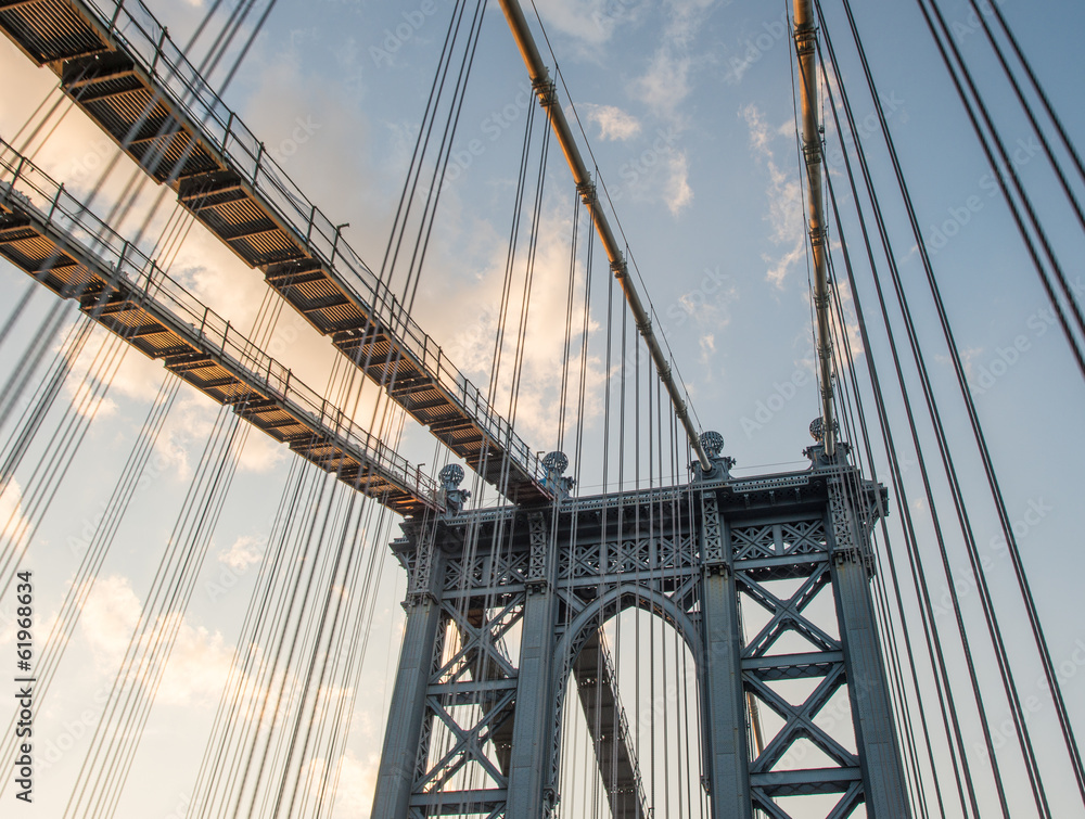 Obraz premium Giant structure of Manhattan Bridge - New York City