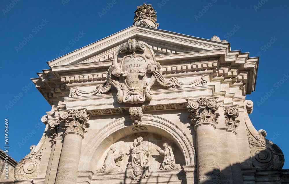 Portail sculpté chartreuse villeneuve les Avignon
