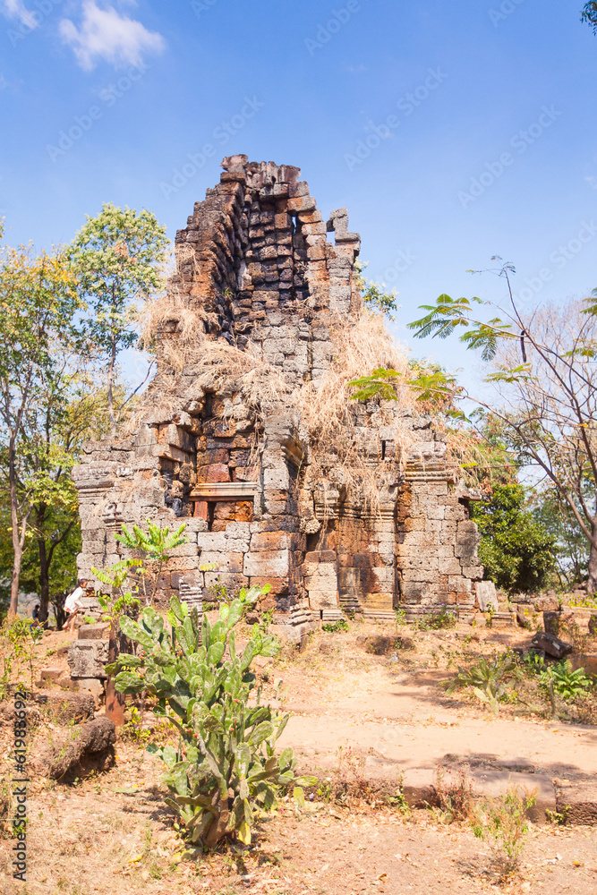  Prasat Banan temple in  Battambang, Cambodia