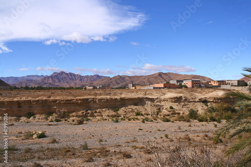 oued tari dans l'anti-atlas