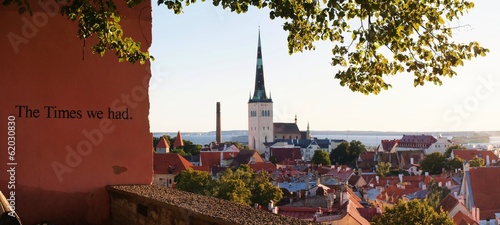 Obraz na płótnie Skyline of Tallinn, Estonia at sunrise w salonie