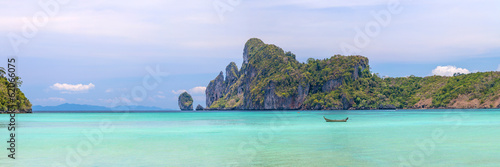 Beautiful bay of Phi Phi island  Thailand © Netfalls