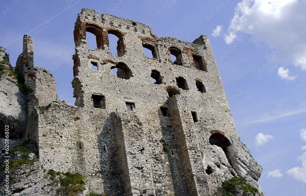 The walls of the ruined castle in Ogrodzieniec The walls of the ruined castle in Ogrodzieniec