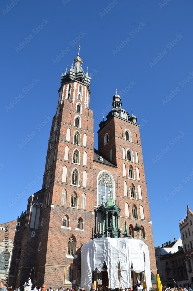 Fototapeta premium Basilique Sainte Marie à krakow, Pologne