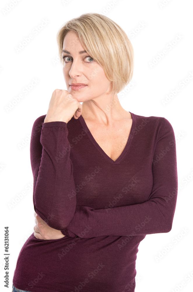 Ältere Frau mit traurigem Blick - isoliert Ältere Frau mit traurigem Blick - isoliert