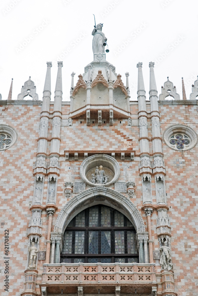 Venezia - una facciata di Palazzo Ducale