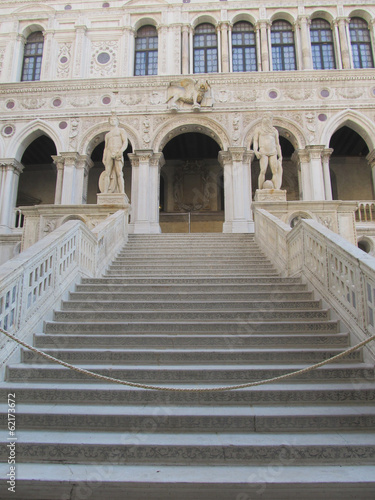 Florencia  escaleras del Palazzo Vecchio