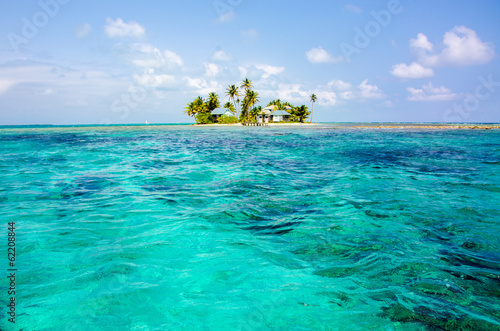 Fototapeta Naklejka Na Ścianę i Meble -  Tropical Paradise Island