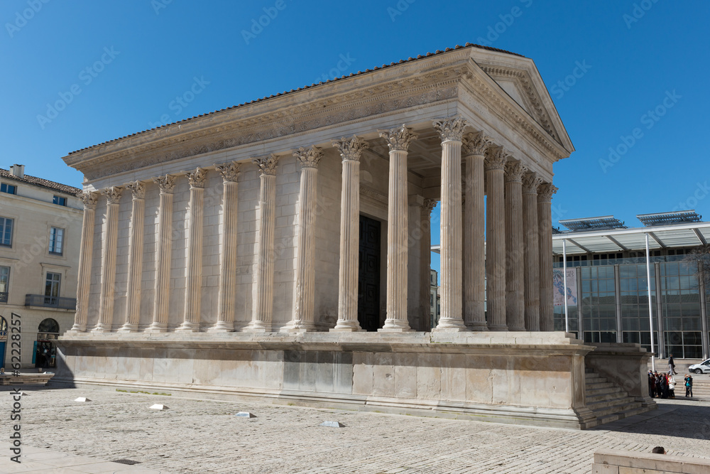 Obraz premium Maison carrée Nimes