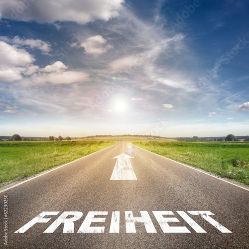 Wallpaper Mural Straße mit dem Wort Freiheit Torontodigital.ca