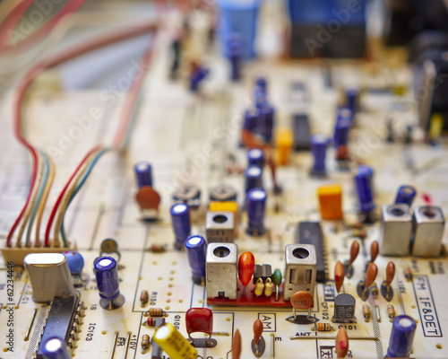 electronic circuitry in a hi fidelity radio