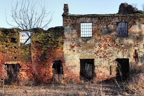 old farm ruin photo