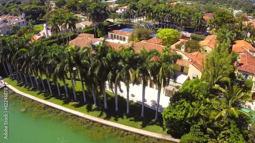 Wallpaper Mural Aerial video of a luxury mansion in Miami Beach Torontodigital.ca