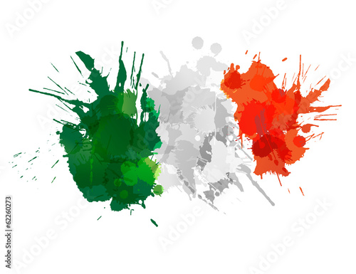 Italian  flag made of colorful splashes © Black Spring