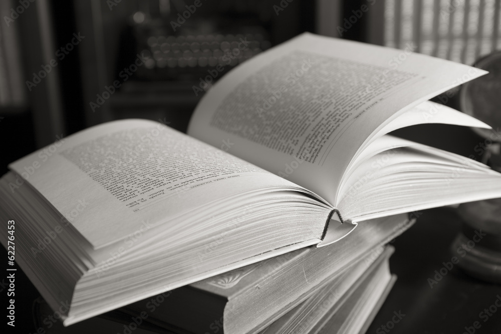 Obraz premium old books