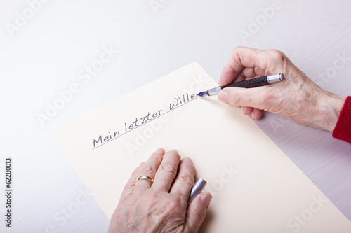 Seniorin schreibt Mein letzter Wille