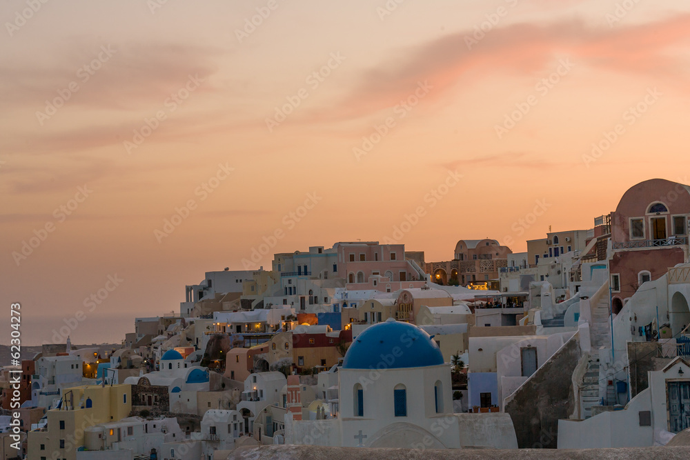 Fototapeta premium View on Oia in Santorini