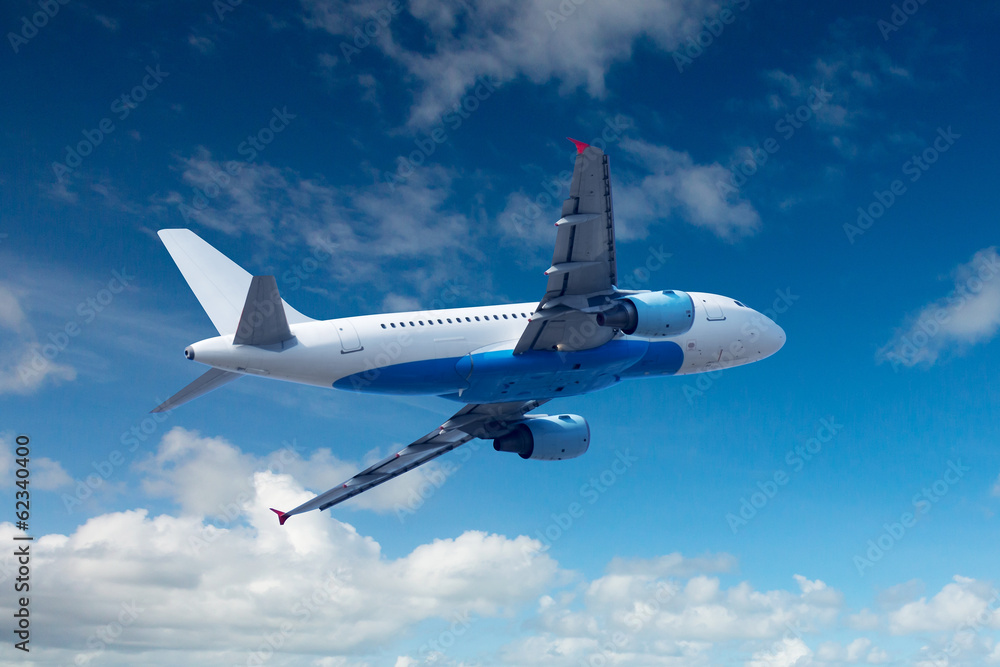 Obraz premium Flugzeug am Himmel