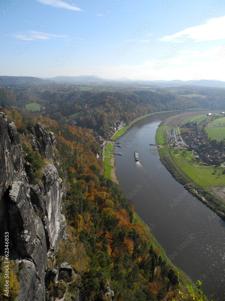 Blick von der Bastei zur Elbe