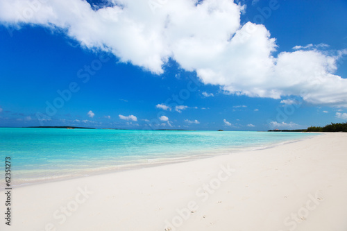 Beautiful Caribbean beach © BlueOrange Studio