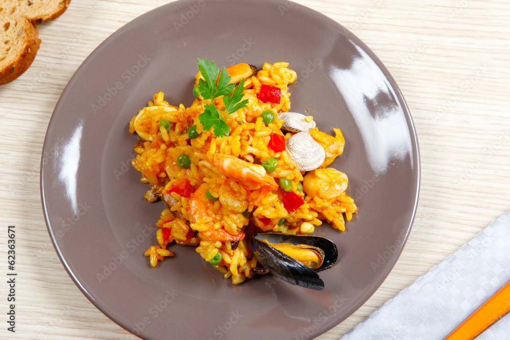 Φωτογραφία Risotto with shellfish, paella