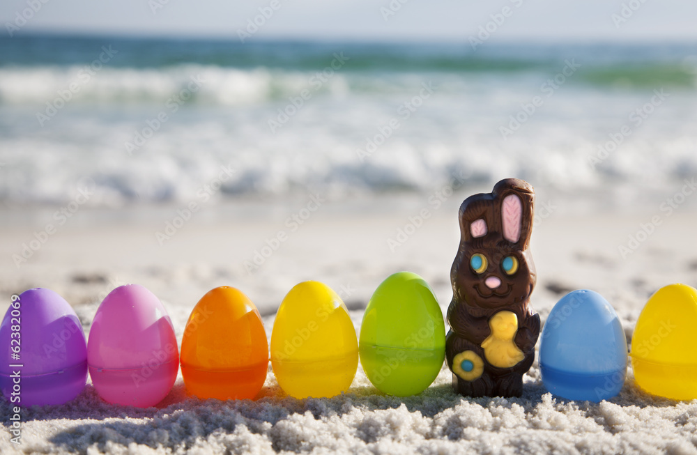 Obraz premium Chocolate Rabbit and easter eggs