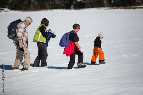 En famille à la neige photo