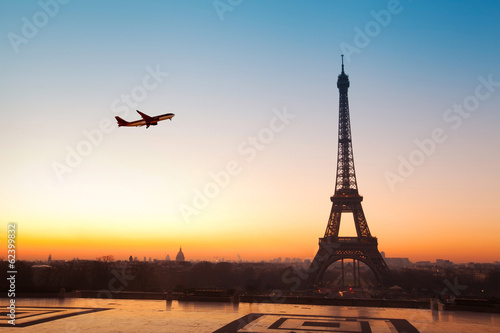 travel to Paris © Song_about_summer