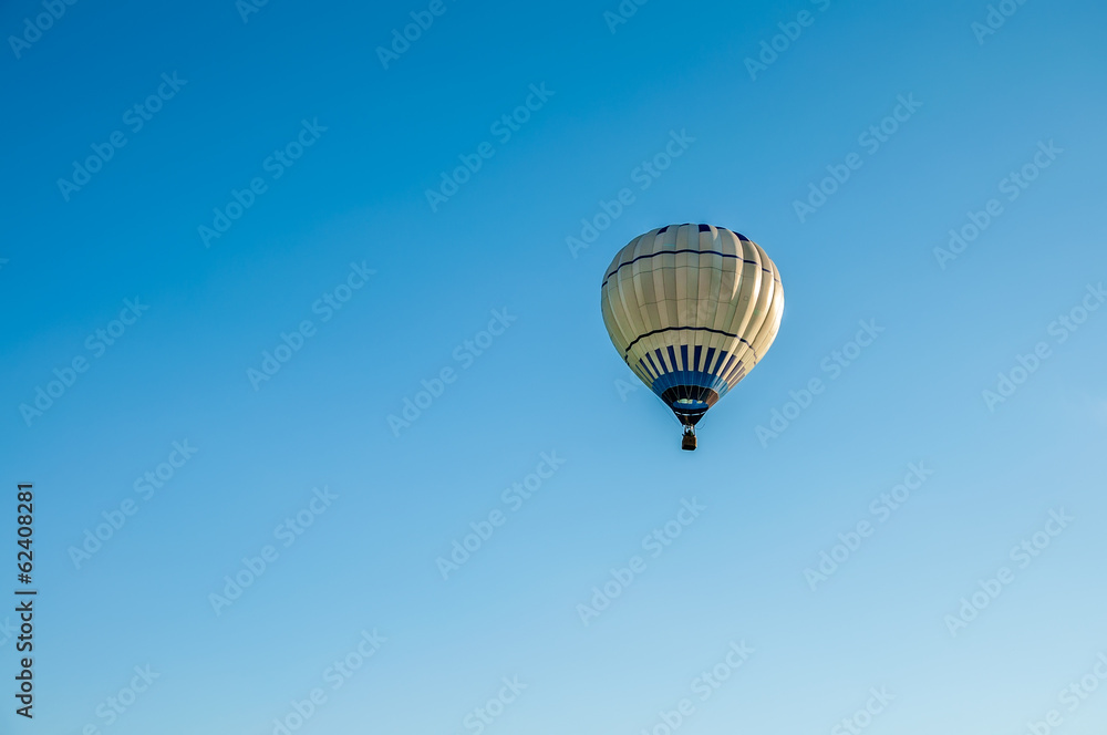 Fototapeta premium Balloon in the sky
