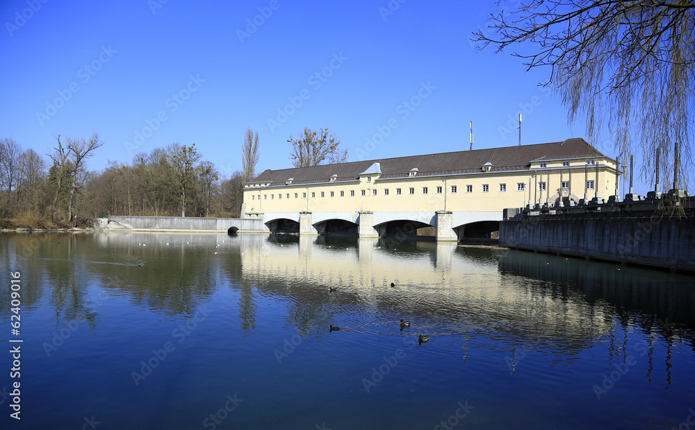 München: Wasserkraftwerk Isar Stauwehr Oberföhring (2)