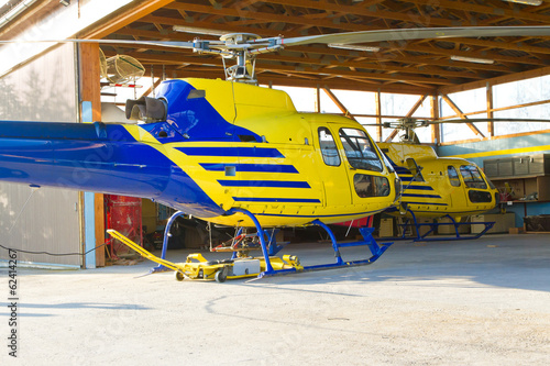 Helikopter im Hanger photo