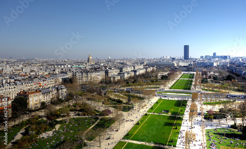 Vue aérienne de Paris © Cyril PAPOT