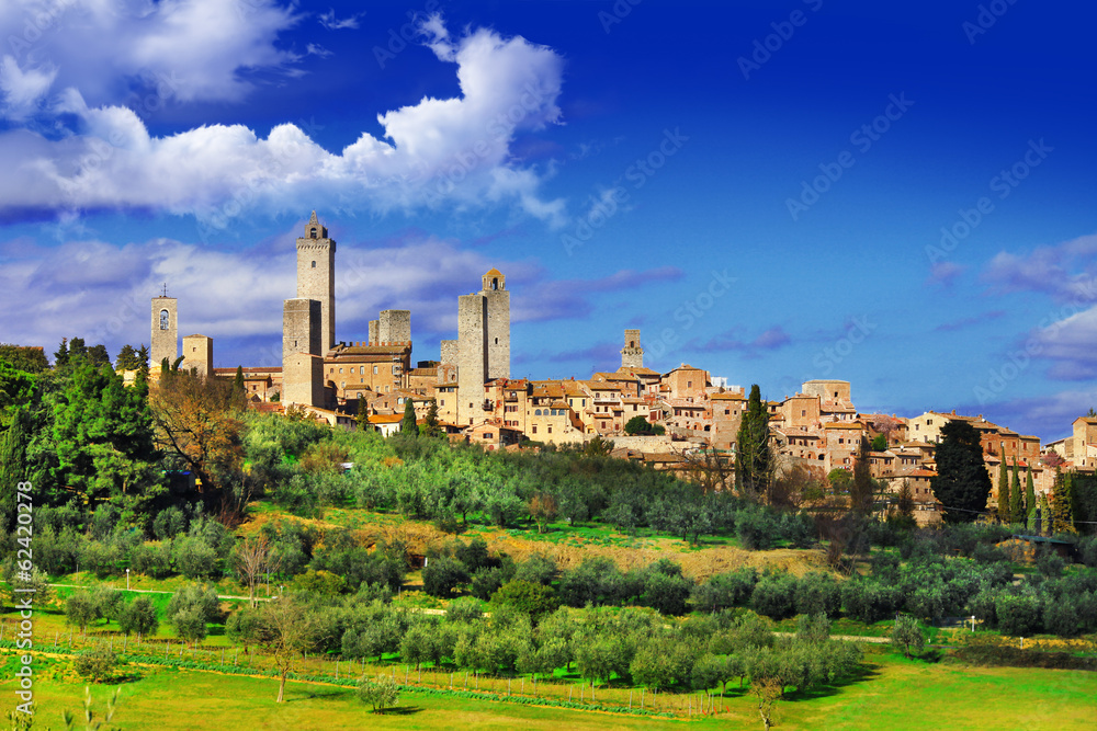 view of  San Gimignano - medieval town of Toscana, Italy - obrazy, fototapety, plakaty 