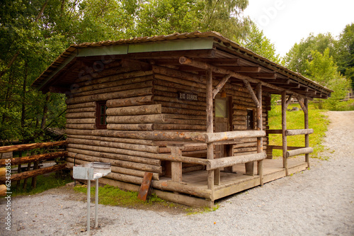 Die Holzhütte