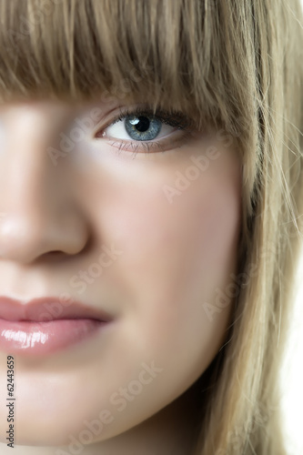 Face blond woman