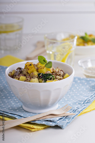 Quinoa with vegetables and pineapple