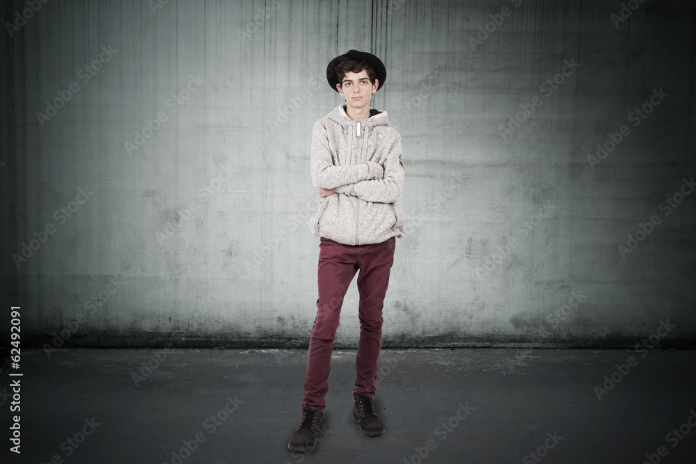 Obraz premium posing full body slim and stylish hat