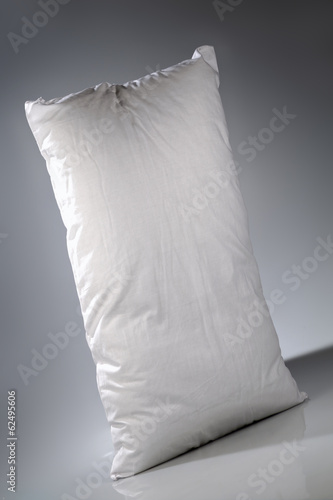 cuscino bianco photo