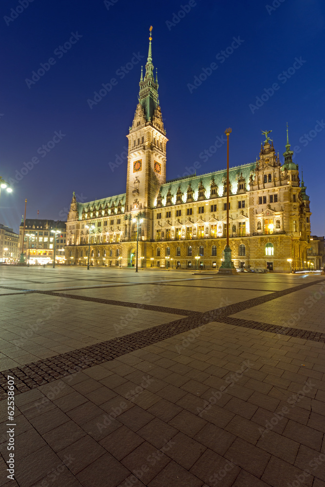 The townhall in Hamburg at night