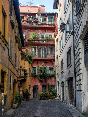 Fototapeta Naklejka Na Ścianę i Meble -  Street scene from Rome, Italy