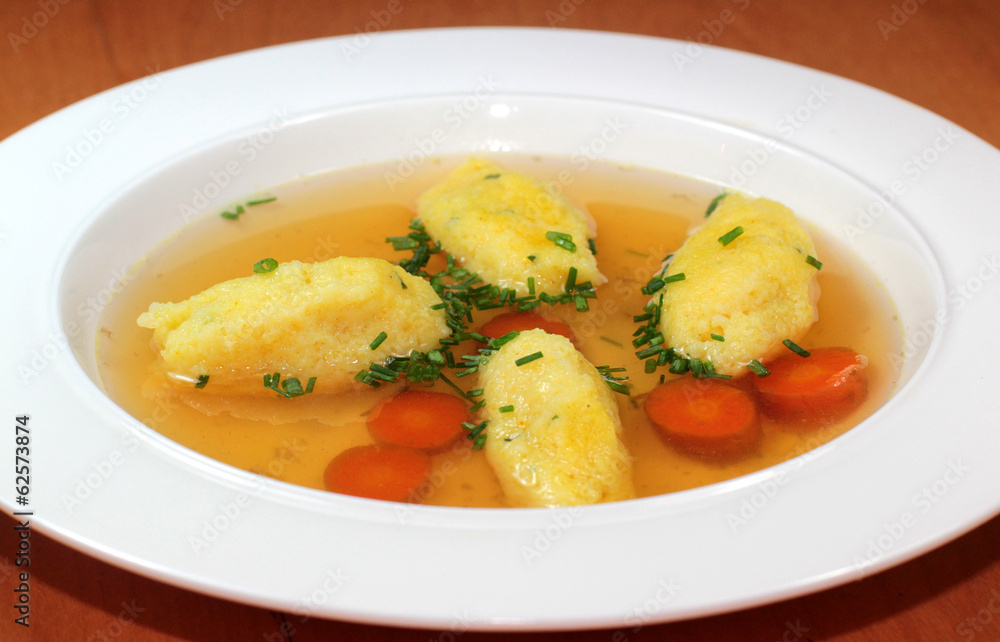 Grießnockerlsuppe Grießnockerlsuppe