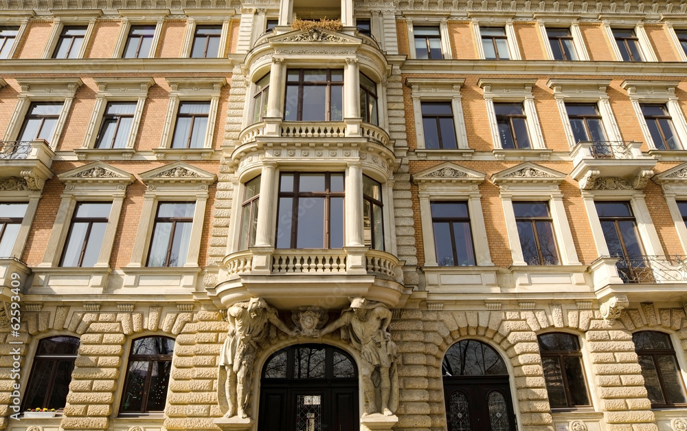 Obraz premium altes Haus saniert