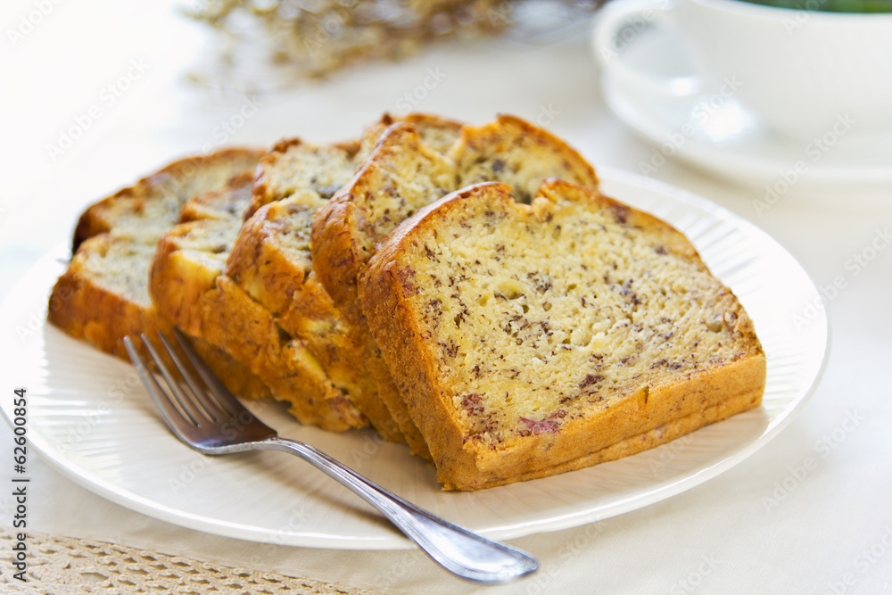 Banana cake