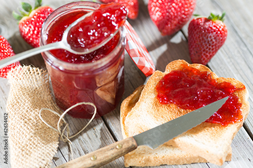 Strawberry jam photo