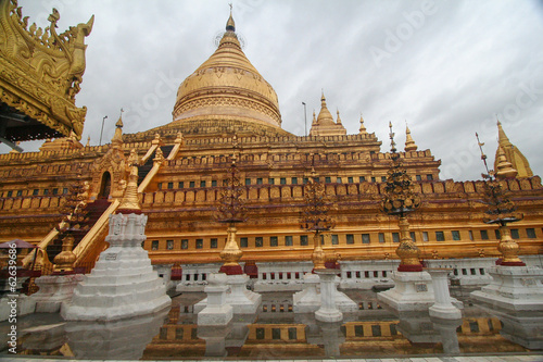 Golden temple - Mandalay