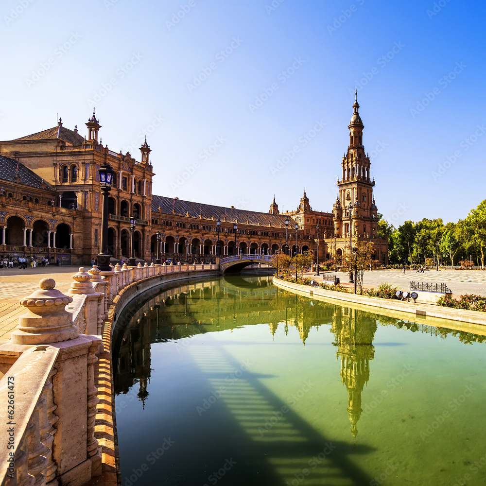 Fototapeta premium Spanish Square (Plaza de España) in Sevilla, Spain